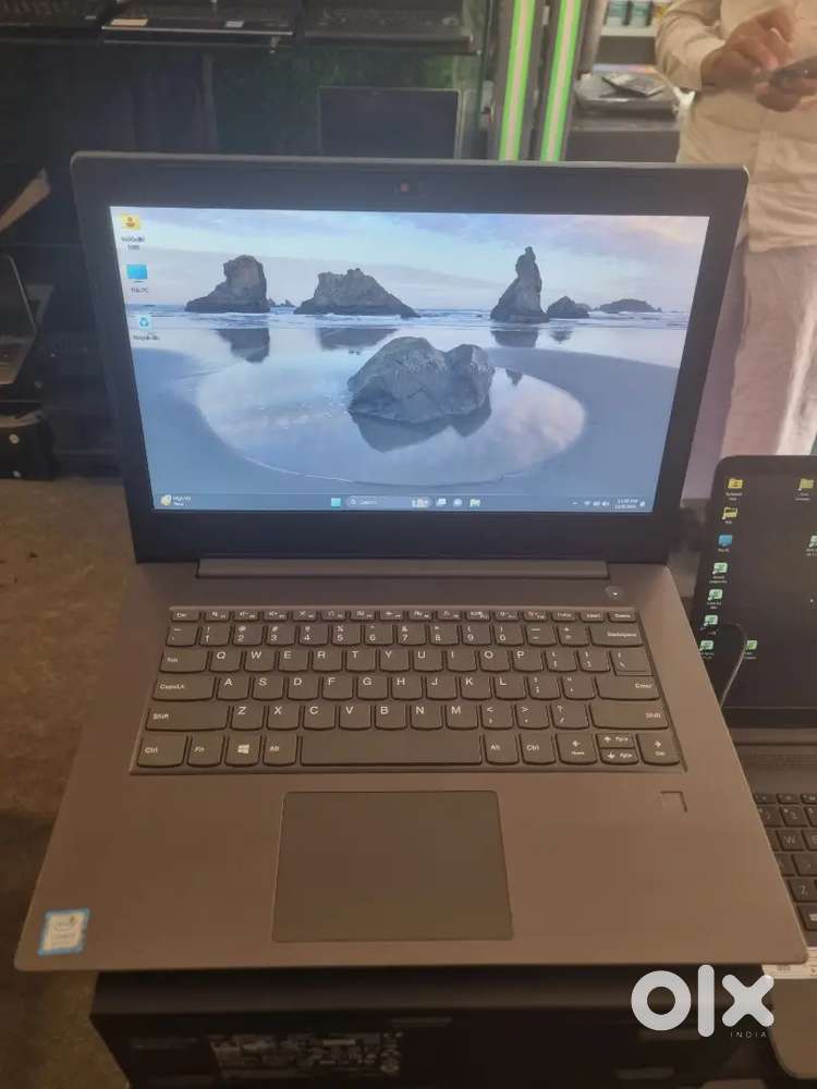 Lenovo 14inch Laptop i5 8TH