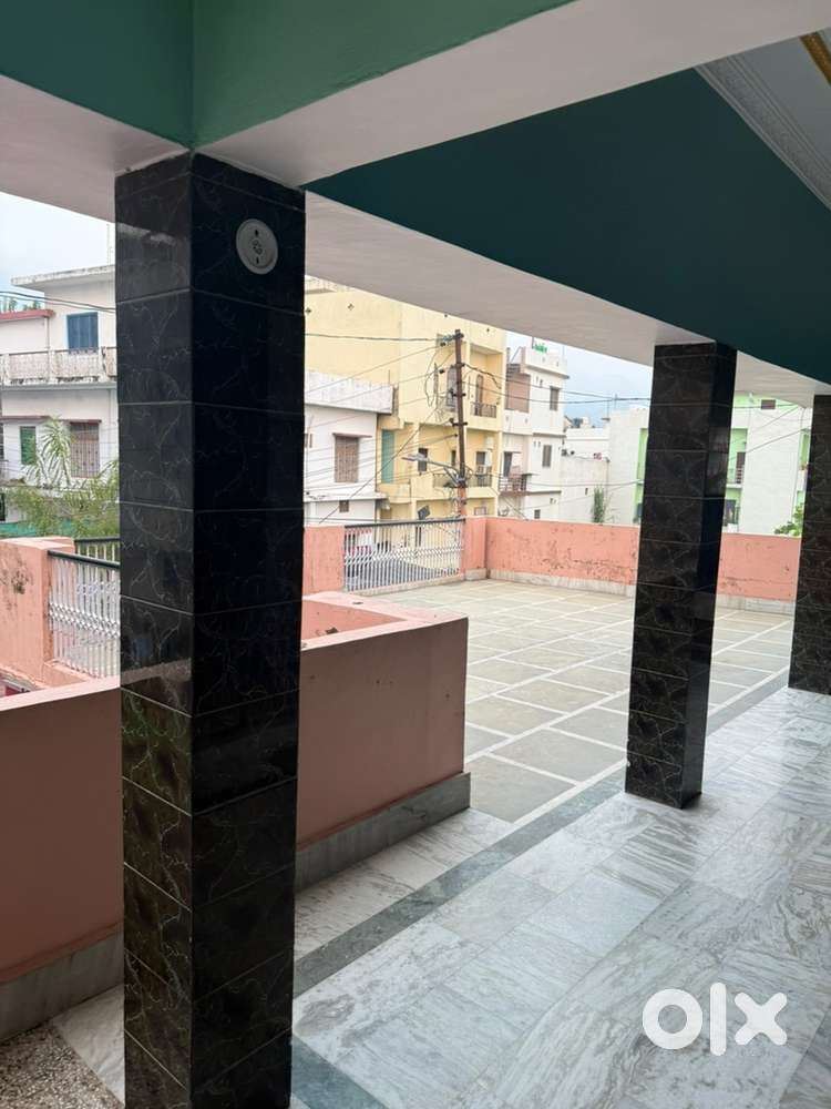 4 Bhk house for sale in sheeshmahal