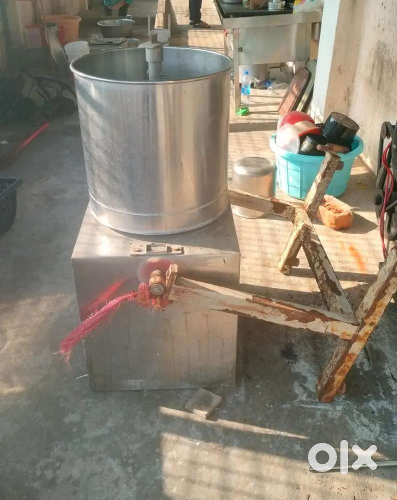 Sale tiffin center and restarent items