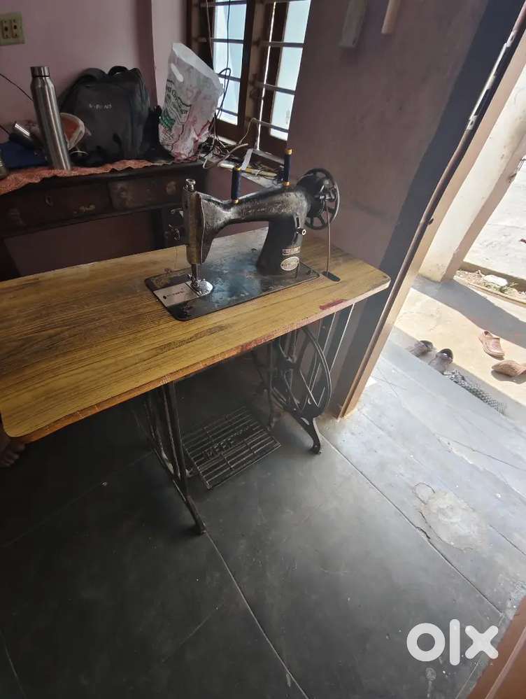 Tailoring machine