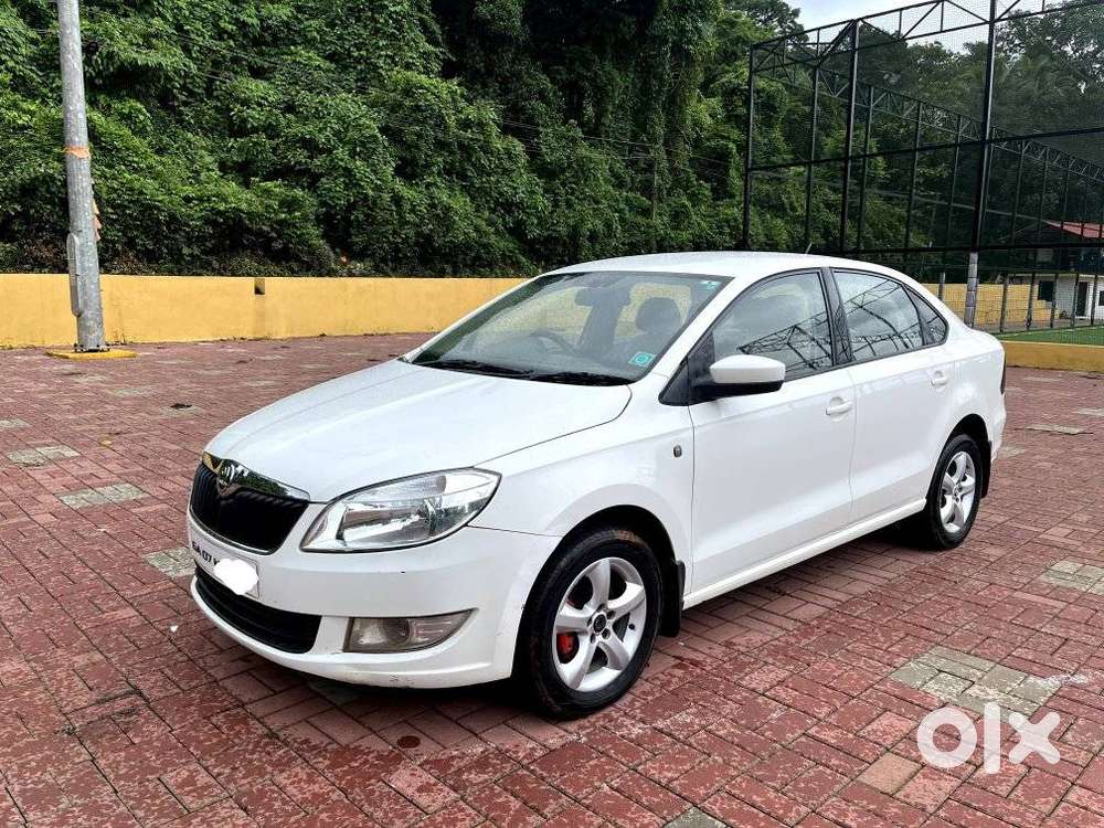 Skoda Rapid 1.6 MPI Ambition, 2015, Petrol