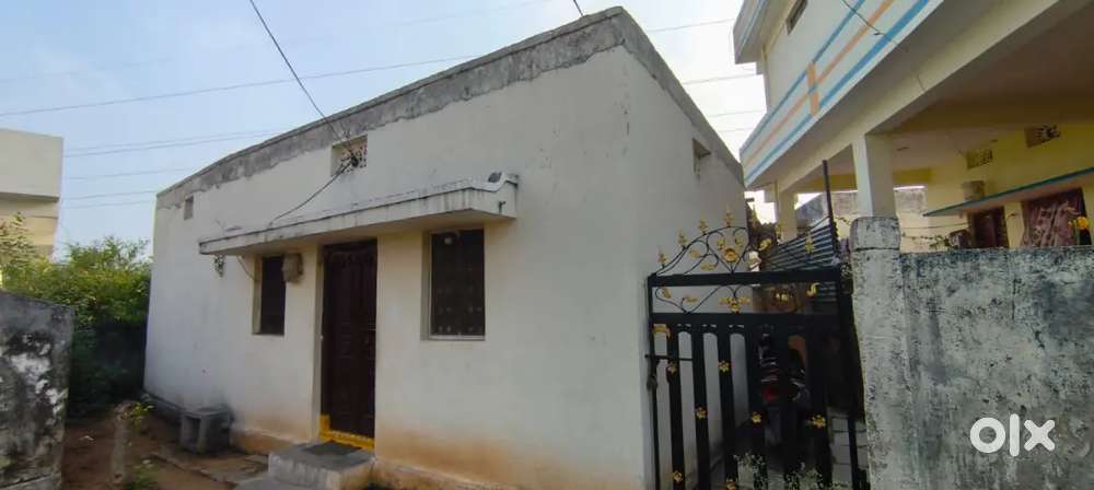 Independent house for sale in marlu