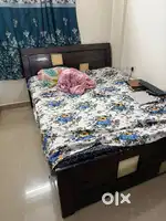 Queen size bed with mattress