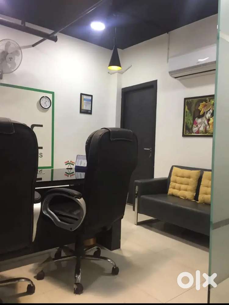 1 director cabin 10 workstation Fully furnished