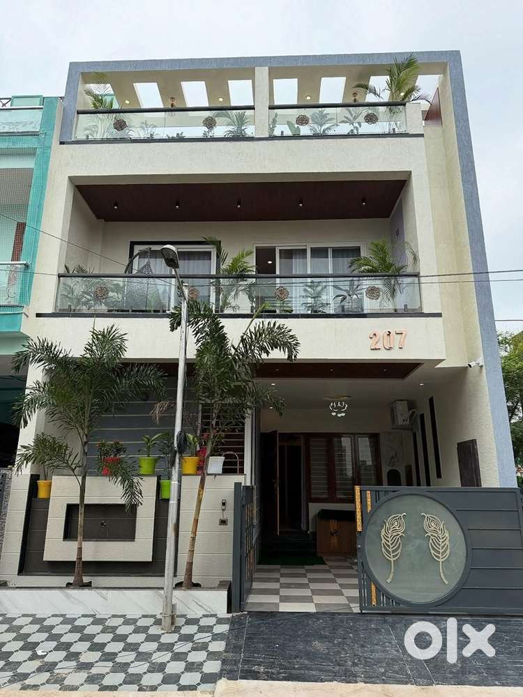  Beautiful Ready-to-Move House for Sale!