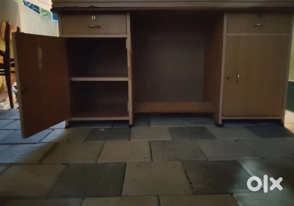 Solid Study / Computer Table – Perfect for Daily Use  Great Value!