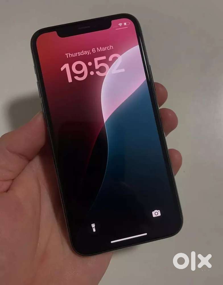 Get IPhone 11 pro selling in genuine price