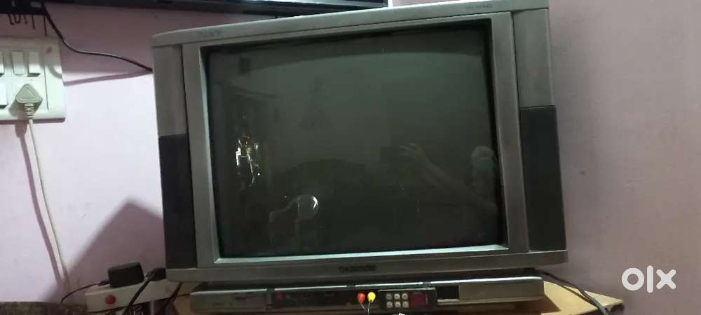 Thomson FUSION TV in good working condition, durable and affordable.