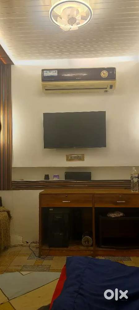 Seprate AC room fully automated & furnished.