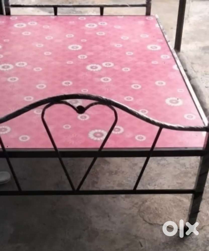 Sunshine cots and beds