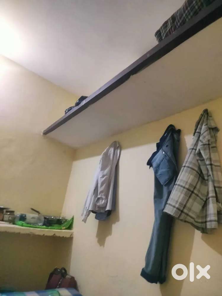 Roommate for room