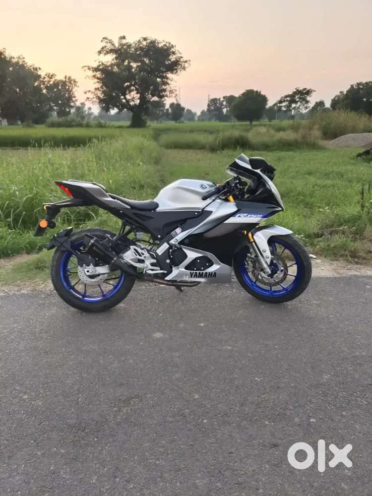 Yamaha / R15 V4