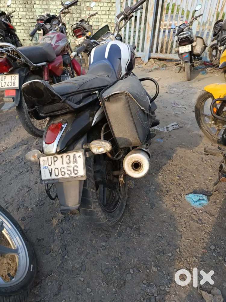 Bajaj v15 good condition