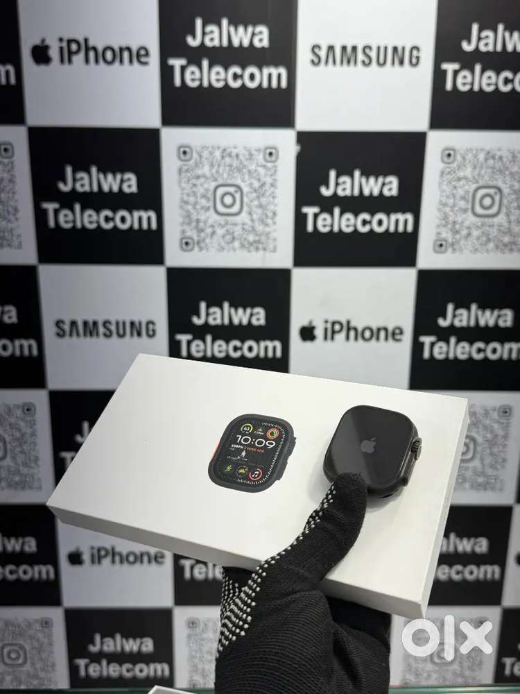 APPLE WATCH ULTRA BLACK TITANIUM WARRANTY TILL SEPTEMBER 2026