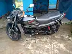 Bike bahut kam chala hua hai aur tyre bhi change nahin hua hai