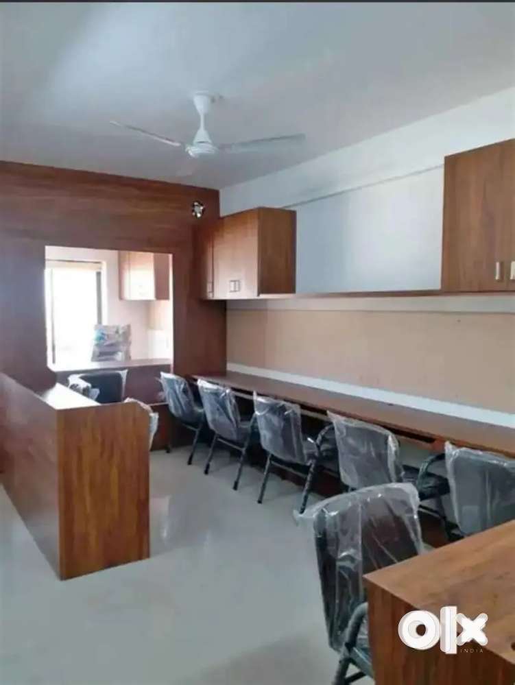 1800SQFT 4TH FLOOR SEMI FURNISHED OFFIC RENT 150000 AT THORAIPAKKAM.
