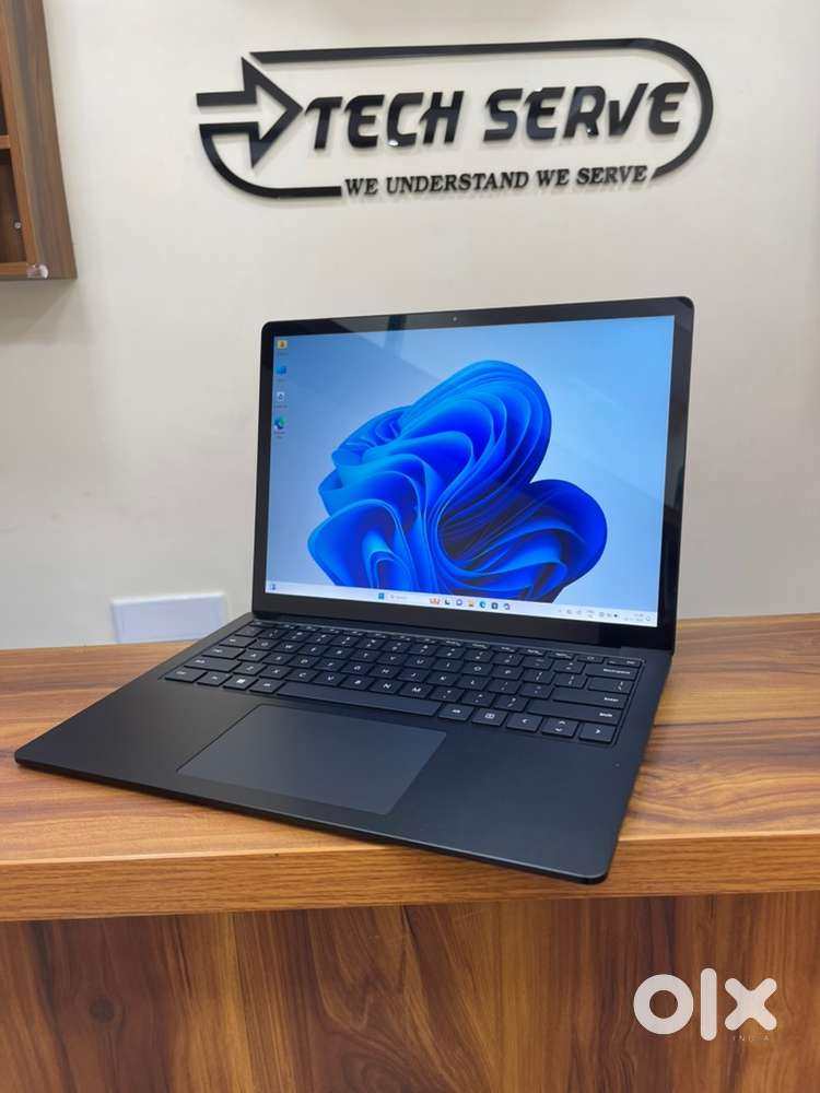 Microsoft Surface Laptop 5 i7-12th Gen