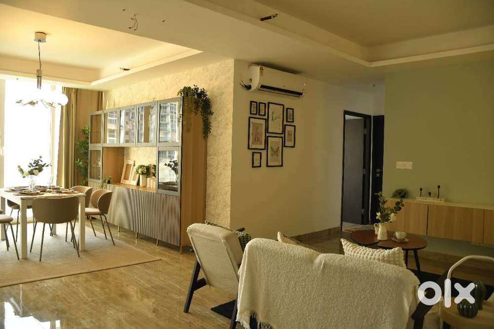 Luxurious 3BHK with tall glass walls, close to financial district