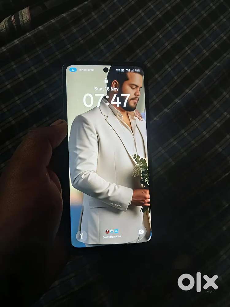 Oppo a5x 5g 4 month old only New condition with bil box charger