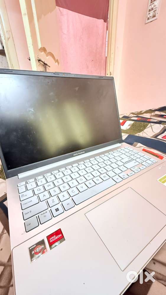 Asus vivobook 30000