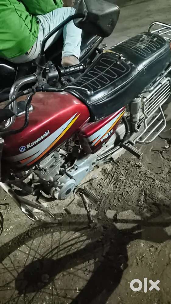 Bike for selling kisi ko bike bechne ho ya kharidna ho to masage kare