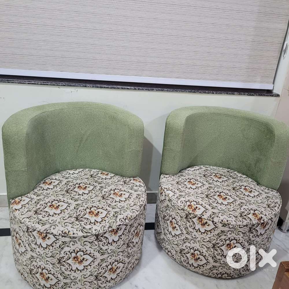Sofa set with table
