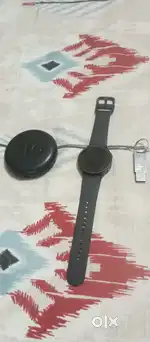 Samsung Galaxy watch 4 + wifi ( dongle) + 16 gb Pendrive + charger
