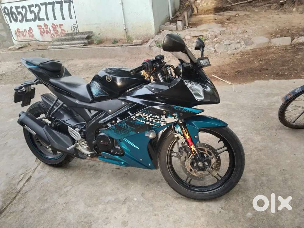 Yamaha R15 V2 (2016) Model