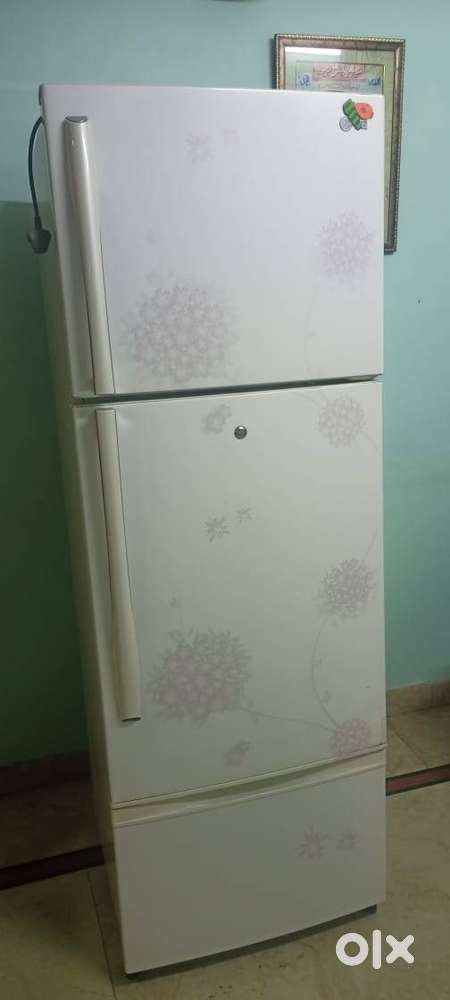 LG 377L FROST 377 LITRE MULTI DOOR FRIDGE 2012 MODEL MINT CONDITION