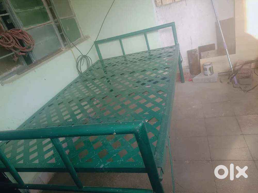 4×6 iron bed
