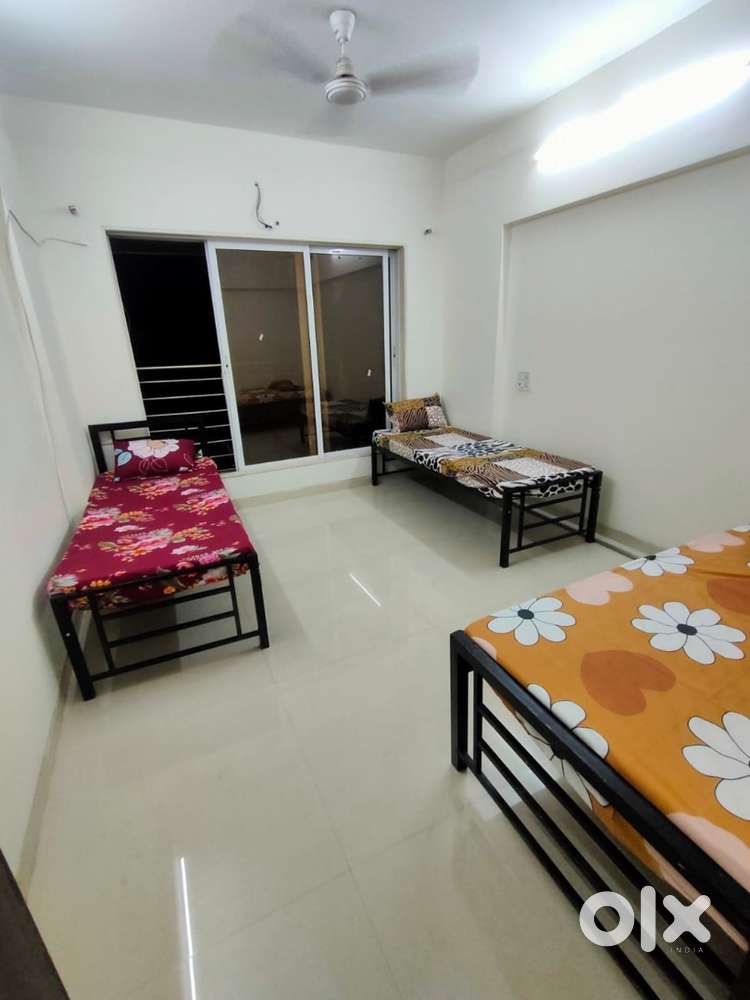 double sharing Boys pg lokhandwala oshiwara near infinity