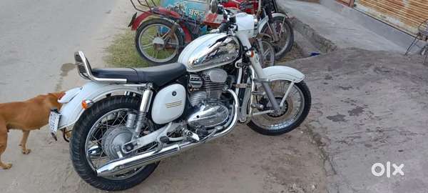 Jawa Classic white Colour in Good condition