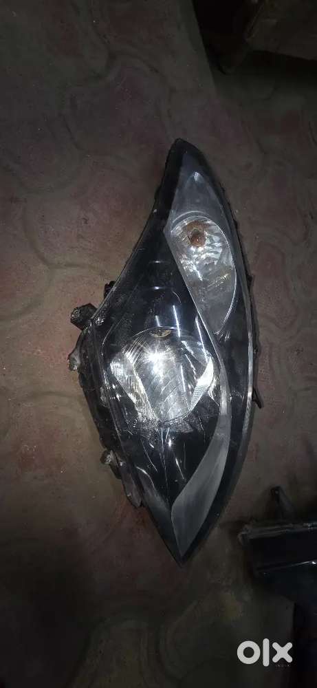 Swift 2016 model headlights