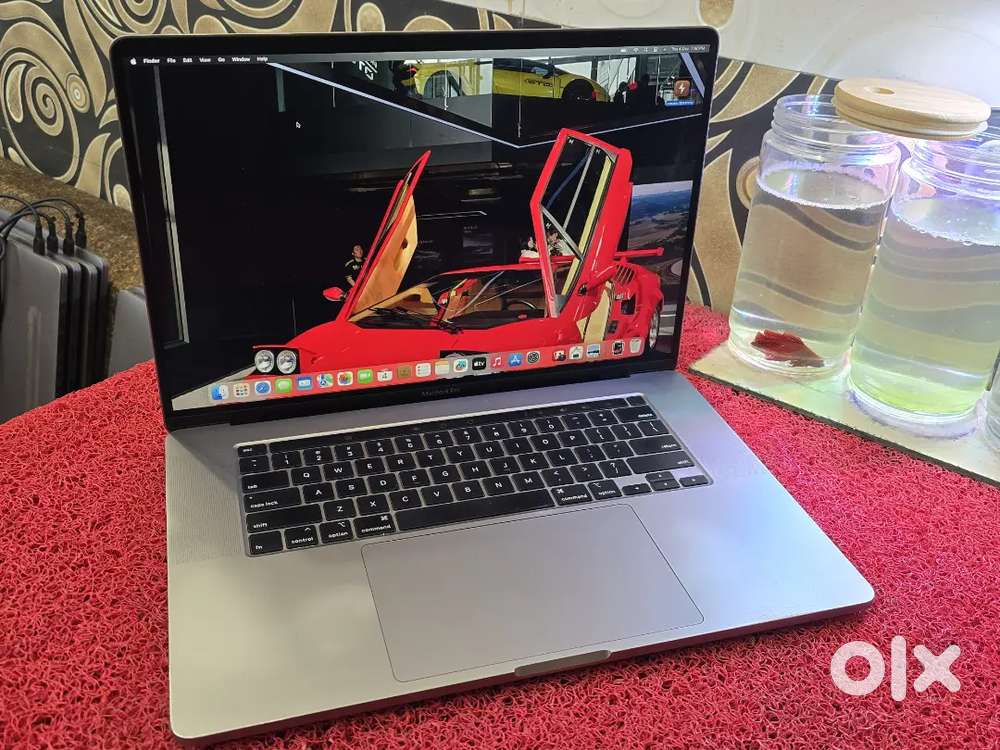 Apple Macbook Pro 2021 i7 16gb 512gb 5.5gb Graphics 16inch Retina