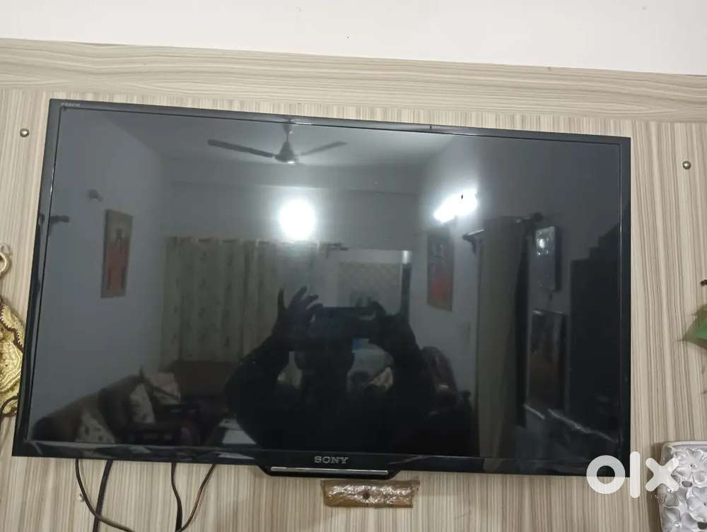 Sony 32 non smart TV running condition