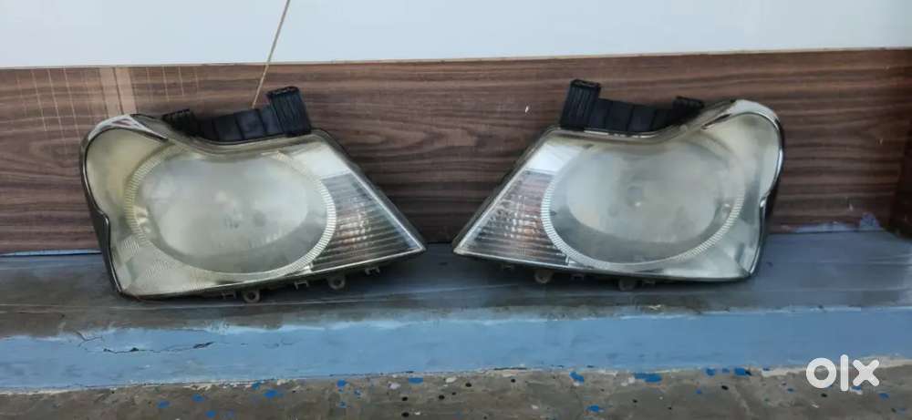 Mahindra Xylo Head light doom assembly