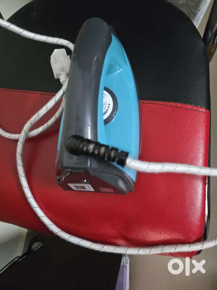 Orient Electric Fabripress DIFP10BP 1000 W Dry Iron (Turquoise, Black)