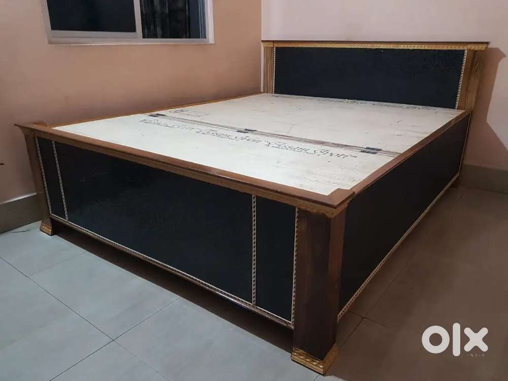 Very attractive queen size box bed having size 5/6.5