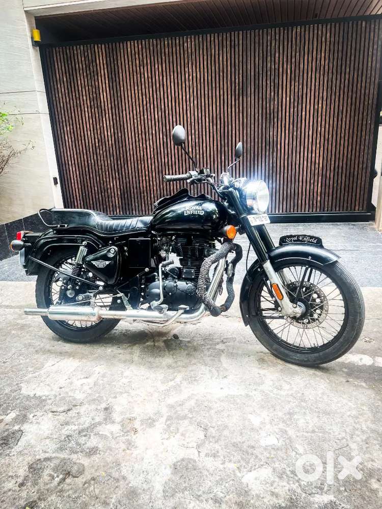 Bullet 350(carborater model)in showroom condition with ABS