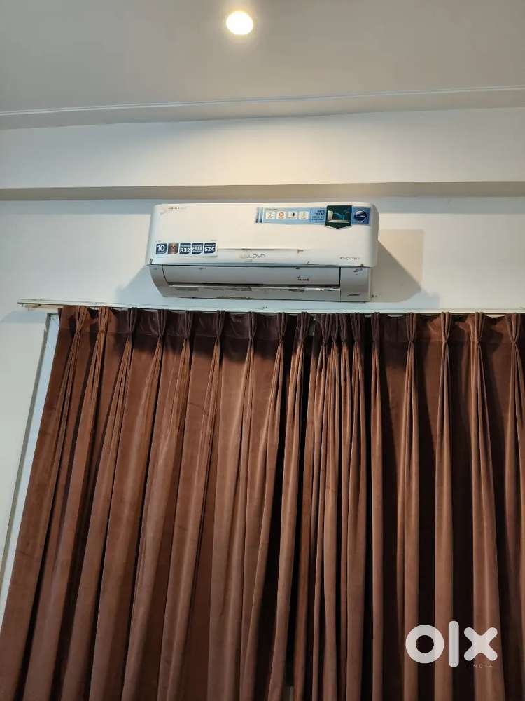 Urgent sell lloyd 1ton