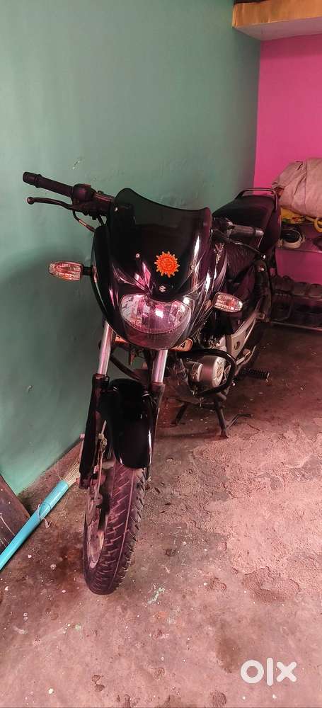 Bajaj pulser 150.