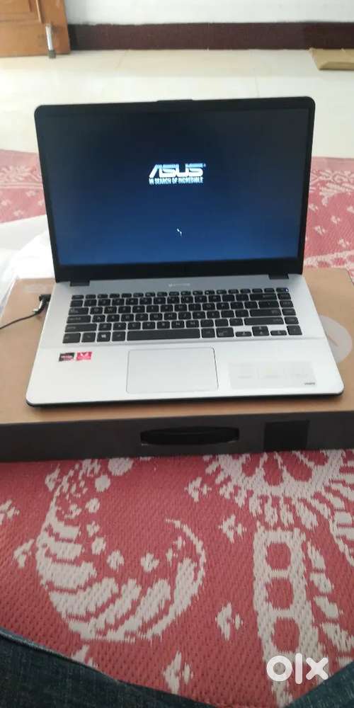 Asus Vivobook laptop