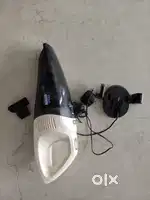 Vacuum cleaner car