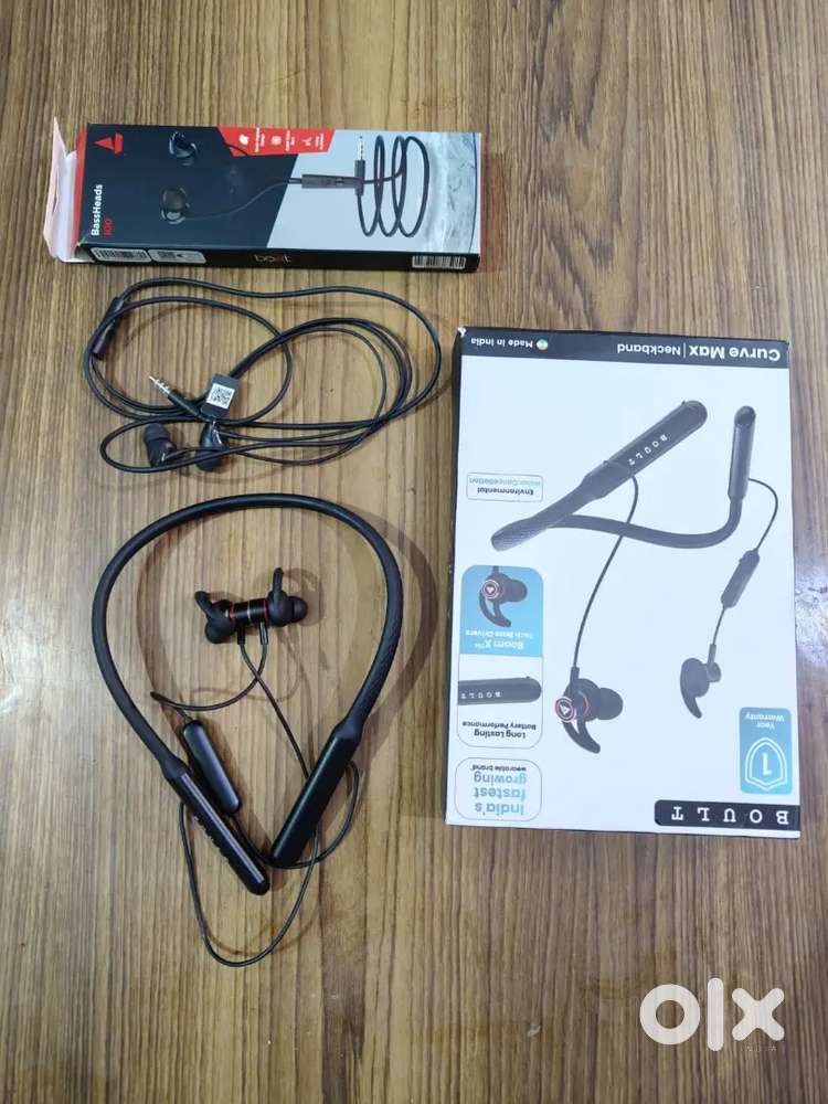 Boult Neckband ,
Boat Wire earphone ,
1.5 month old