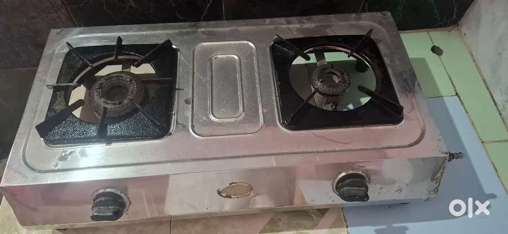 Gas stove in working condition