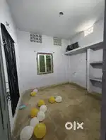 Room for girls in boring Road
