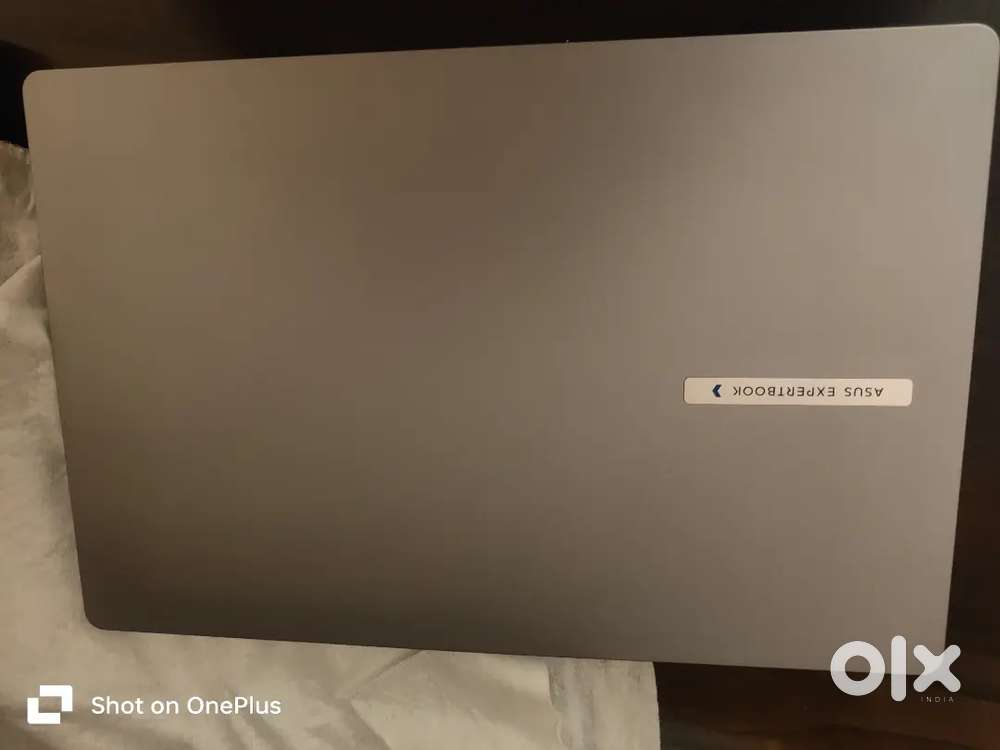 Brand new  Asus Expertbook p1 I7' 13th gen, 32/512