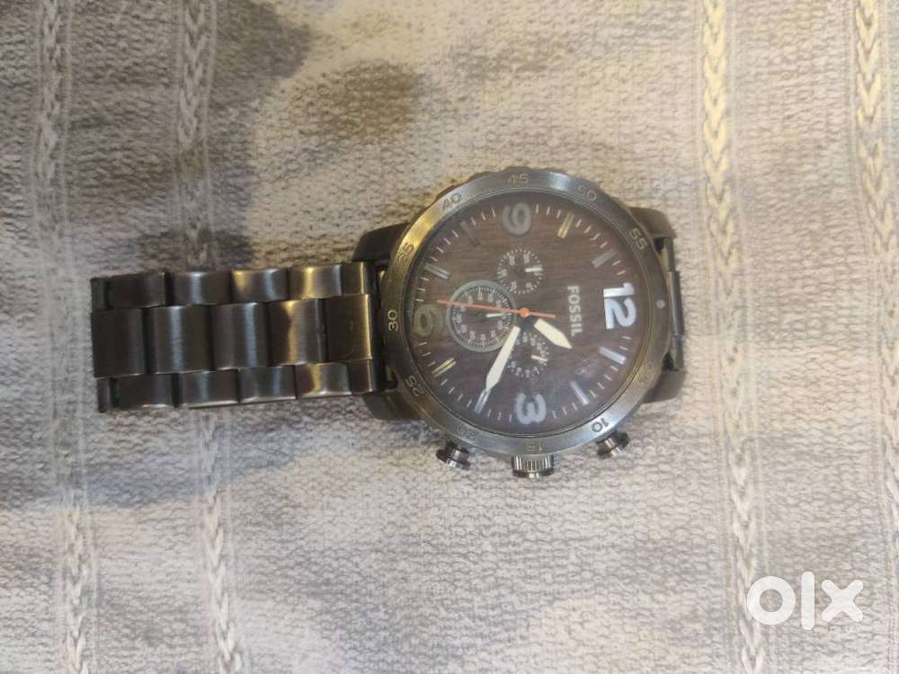 Hi I am selling fossil watch with good condition