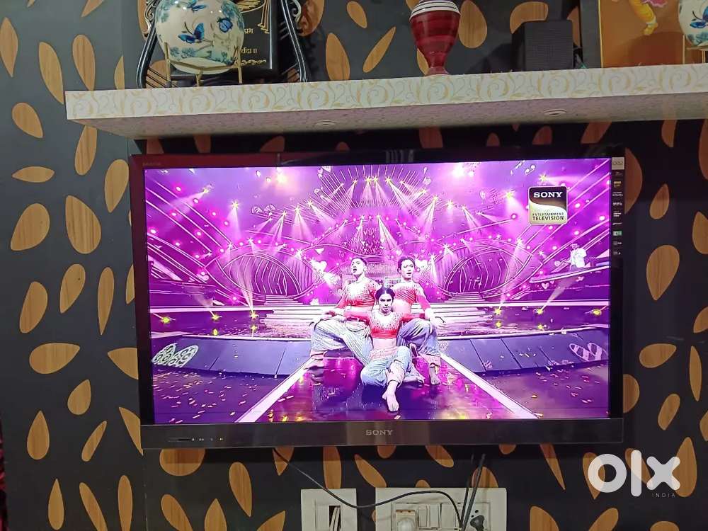 43 Inch Sony Bravia TV