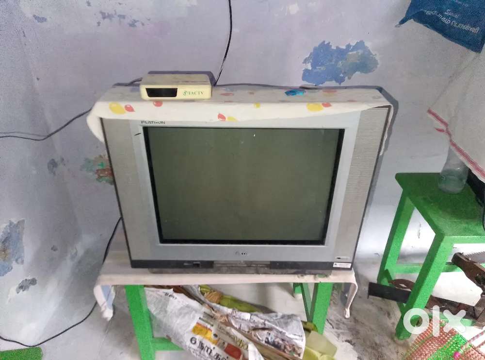 Old CRT tv 21inch Sharp  & LG flatron